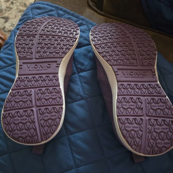 Vionic slip on purple shoes - Picture 3 of 3